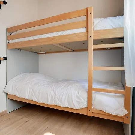 2 Bedroom Gorgeous In La Faute-sur-Mer